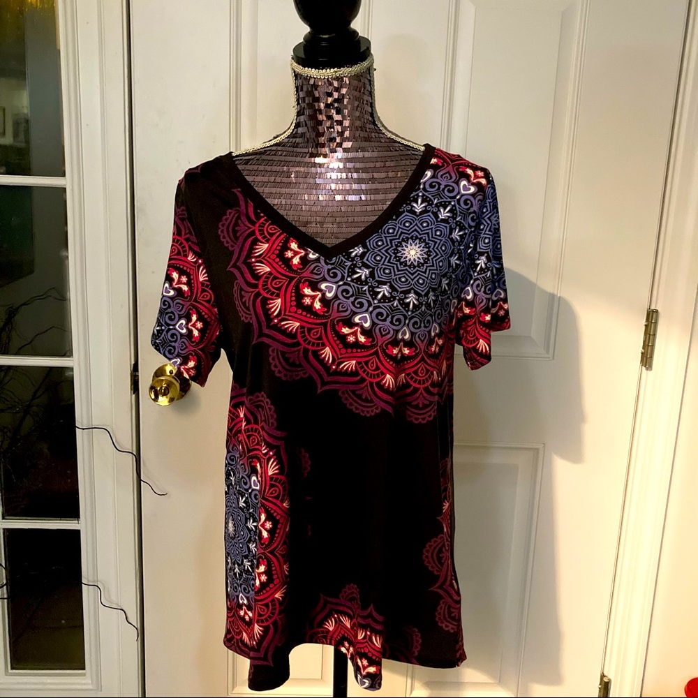 NWOT LuLaRue V Neck Top Blue/Pink/Purple Mandalas